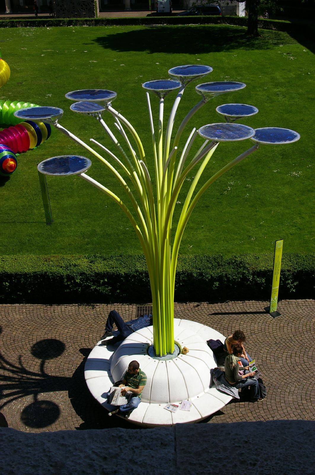 alberi intelligenti a energia solare